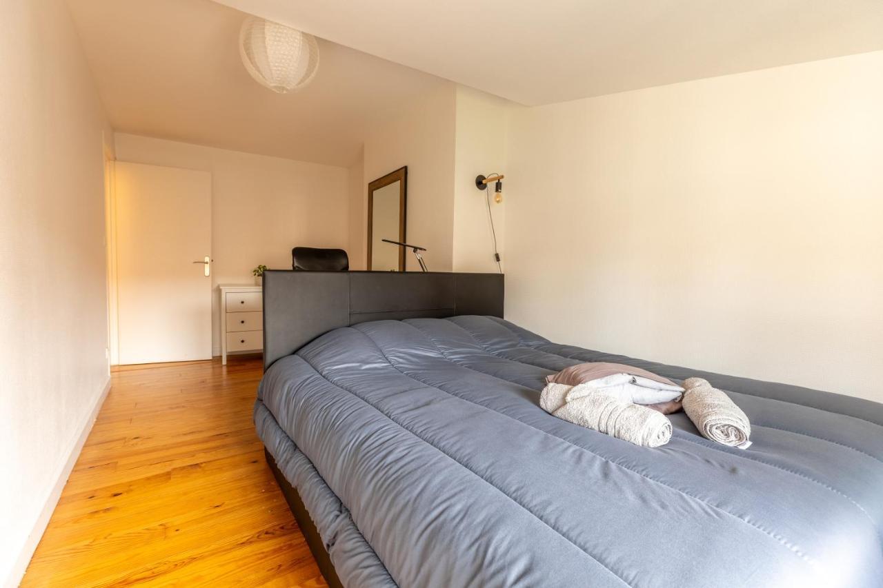 Le Double Pirou # 2 Appartements # Halte Auvergne Thiers Exterior foto